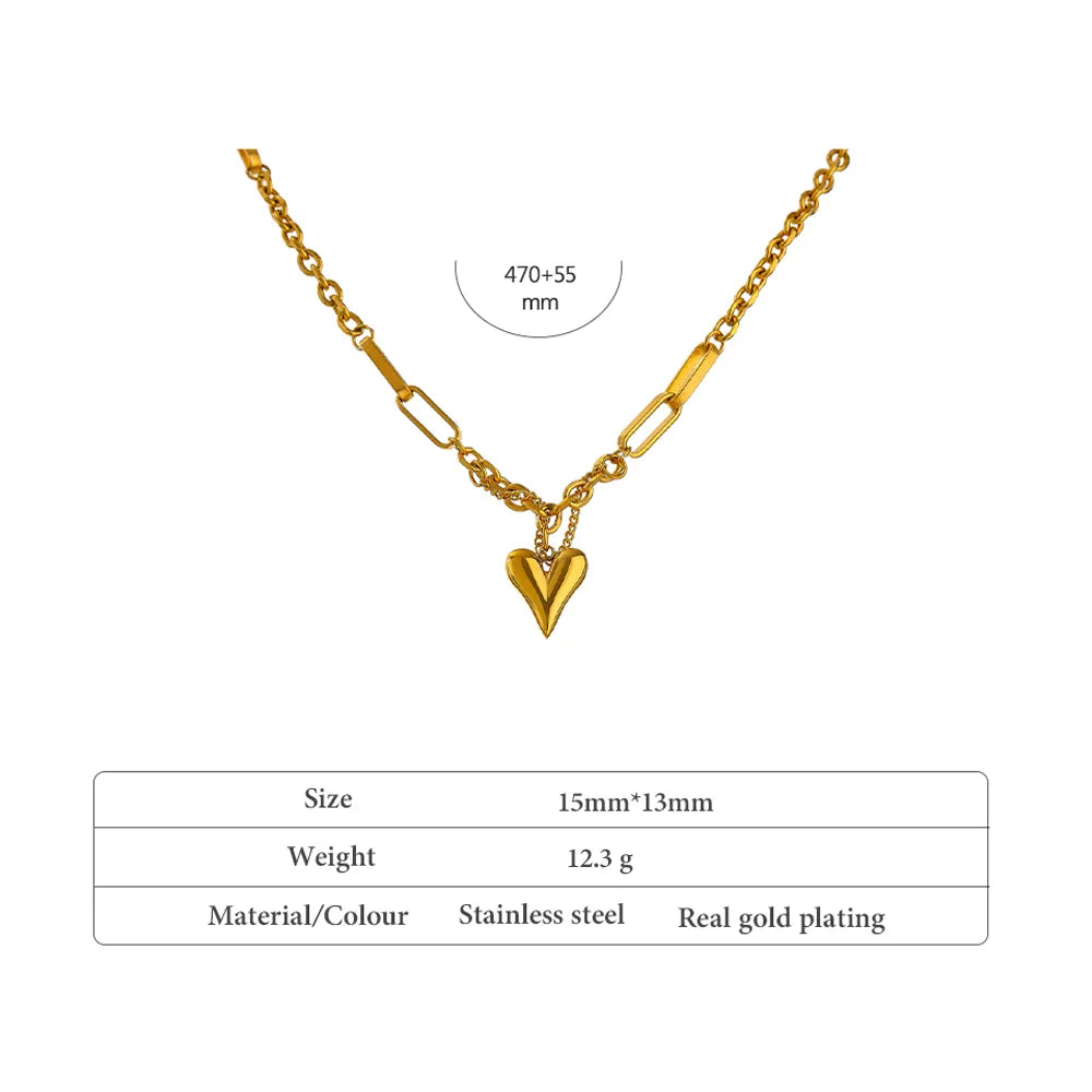 Intricate heart necklace Gold